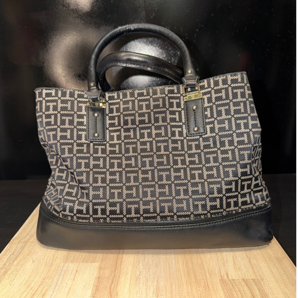 Tommy Hilfiger Tote Bag Black White Monogram Canvas Leather Straps - Picture 2 of 14